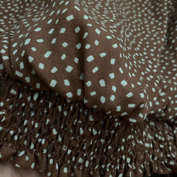 fancy white and dark salmon blouse - Picture 4 of 4